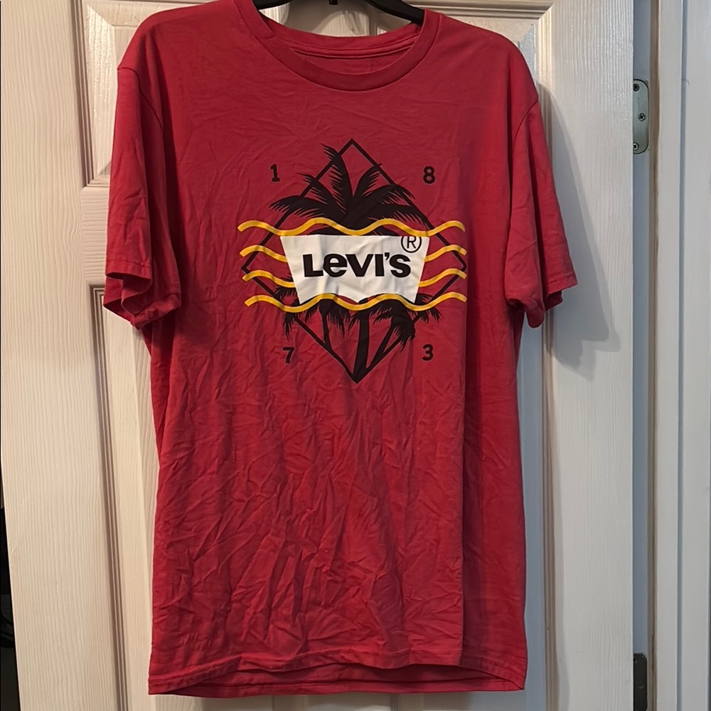 Levi's Red Short Sleeve Tee with Graphic Design
